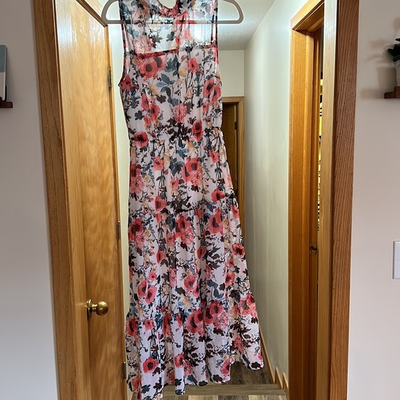Lulus “In my dreams white print midi floral dress” - Picture 4 of 4